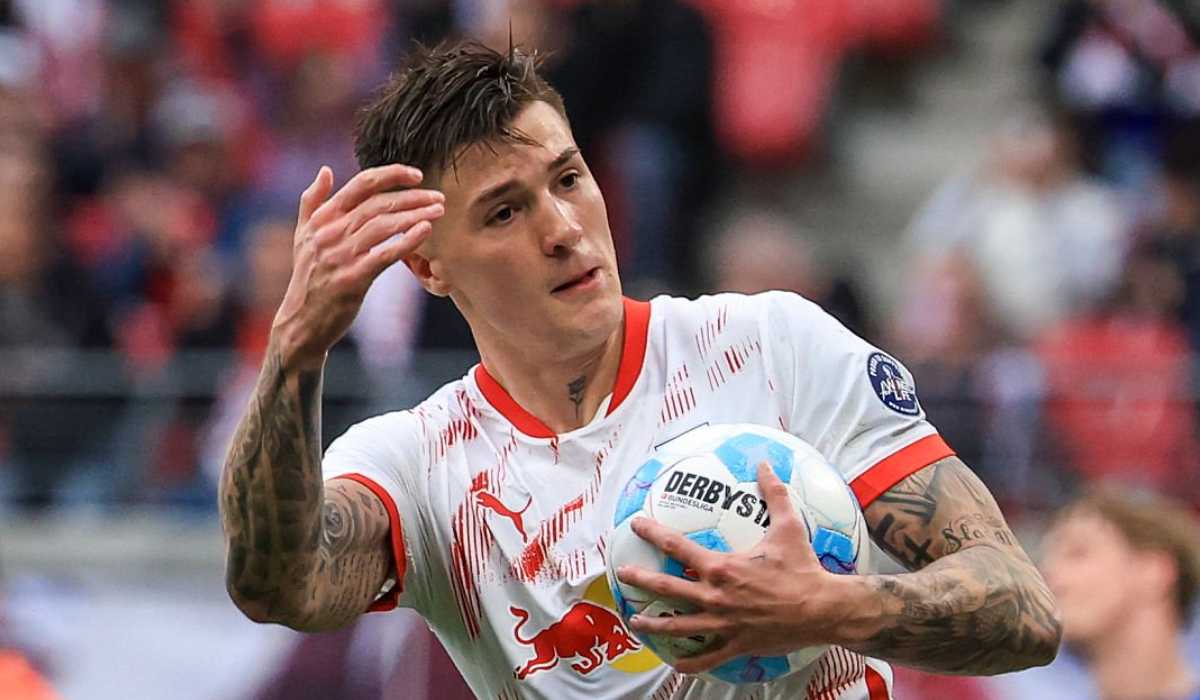 Perburuan Striker Panas: Setan Merah dan The Magpies Berebut Benjamin Sesko!