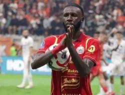 Kartu Merah Allano: Pelatih Persija Protes