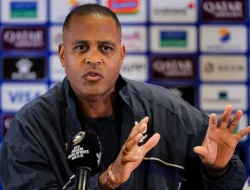 Gelandang Utrecht Hubungi Kluivert