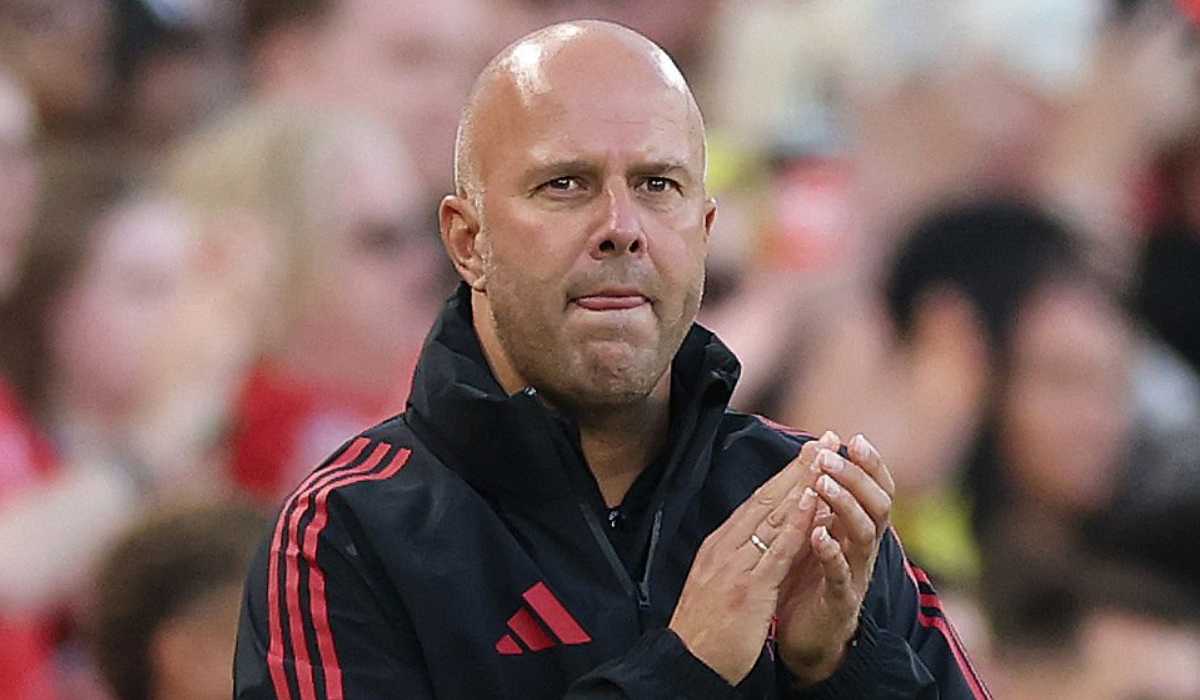 Wilwatikta.ac.id, Liverpool sukses mengakhiri rangkaian laga uji coba pramusim dengan dua kemenangan atas Athletic Bilbao. Kemenangan tersebut diraih dengan rotasi pemain yang cukup signifikan. Namun, jelang Community Shield melawan Crystal Palace, pelatih Arne Slot masih menghadapi dilema dalam menentukan komposisi lini belakang dan tengah.